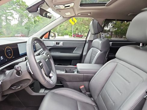 Used 2025 Hyundai Santa Fe Limited AWD/4WD image 26
