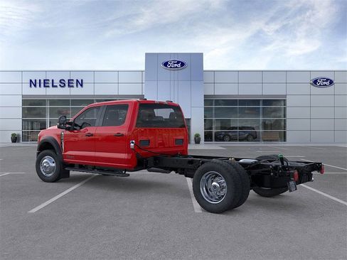 New 2025 Ford F550 4x4 Crew Cab image 4