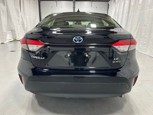 Used 2025 Toyota Corolla LE image 6