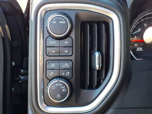 Certified 2022 Chevrolet Silverado 1500 LT Trail Boss image 16