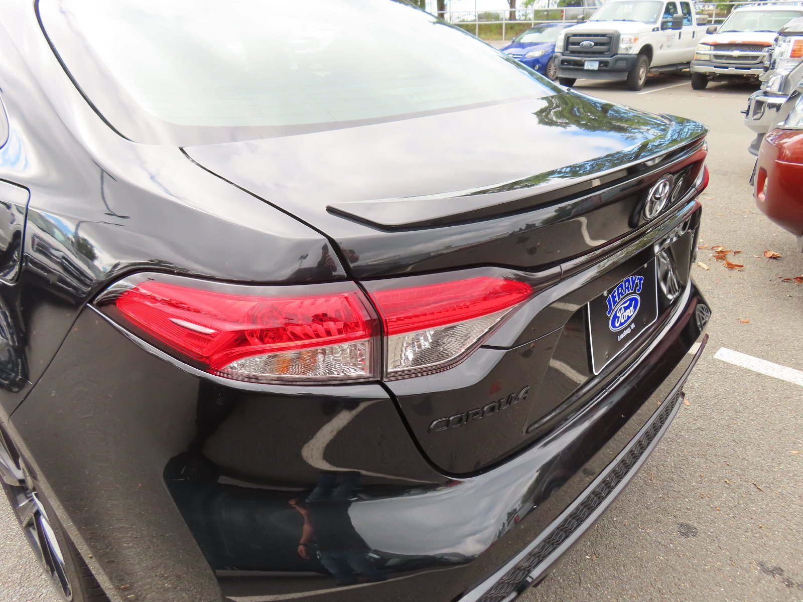 Used 2022 Toyota Corolla SE FWD image 9