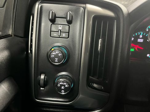 Used 2016 Chevrolet Silverado 1500 LT image 17