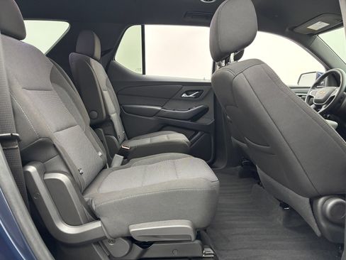 Used 2023 Chevrolet Traverse LT FWD image 35
