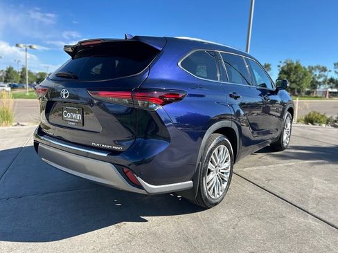 Used 2026 Toyota Highlander Platinum AWD/4WD image 8