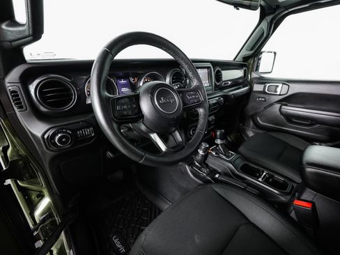 Used 2022 Jeep Wrangler Unlimited Sport AWD/4WD image 22