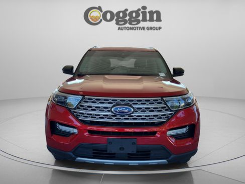 Certified 2022 Ford Explorer Limited w/ Limited Technology Package RWD image 8