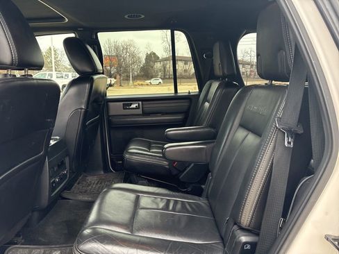 Used 2016 Ford Expedition Platinum image 20