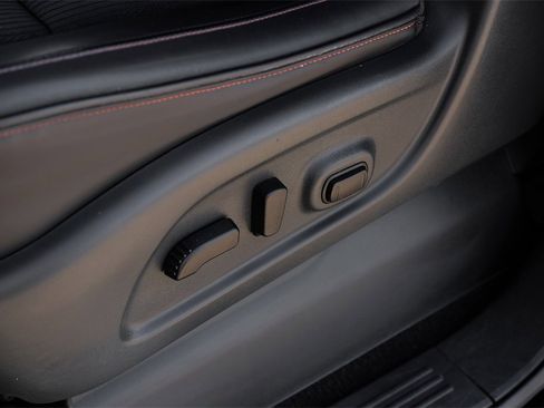 Used 2023 Nissan Titan PRO-4X w/ Off Road Protection Package image 32