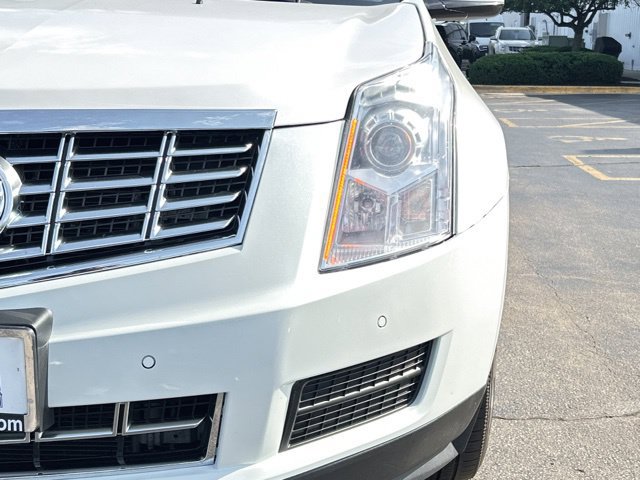 Used 2014 Cadillac SRX Luxury AWD/4WD image 3