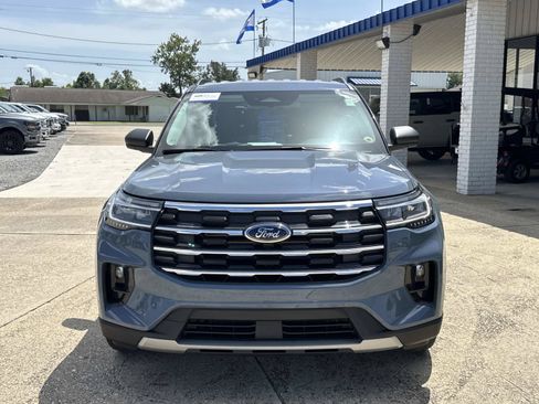 Certified 2026 Ford Explorer Active w/ Active Comfort Package RWD image 2