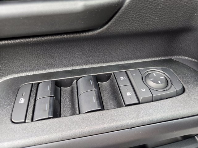 Used 2025 Toyota 4Runner SR5 AWD/4WD image 35