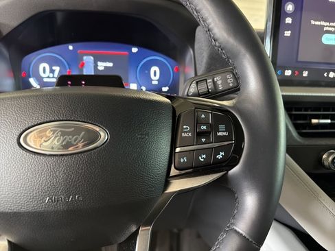 Used 2025 Ford Explorer Platinum w/ Ultimate Package AWD/4WD image 16