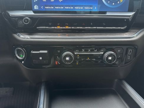 Used 2024 Chevrolet Silverado 3500 LTZ w/ LTZ Premium Package image 27