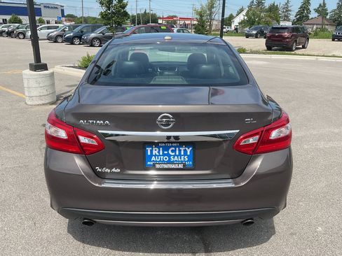 Used 2016 Nissan Altima 2.5 SL FWD image 6