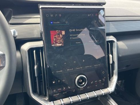 New 2025 GMC Acadia Elevation FWD image 14