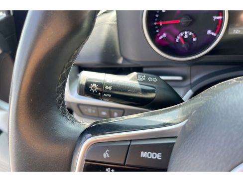 Used 2022 Kia Carnival LX FWD image 37