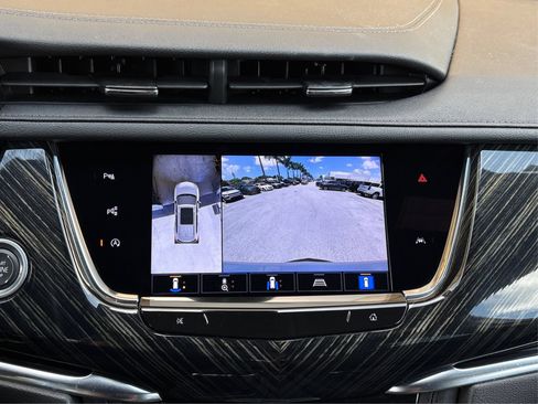 Used 2023 Cadillac XT6 Premium Luxury w/ Technology Package AWD/4WD image 24