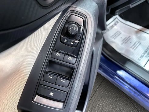 Used 2017 Subaru Impreza 2.0i image 8