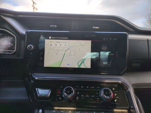 Used 2024 GMC Sierra 1500 Denali w/ Technology Package image 10