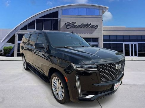 Used 2021 Cadillac Escalade ESV Luxury RWD image 3