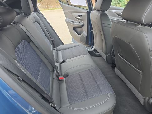 Used 2024 Buick Envista Preferred w/ Convenience I Package image 11