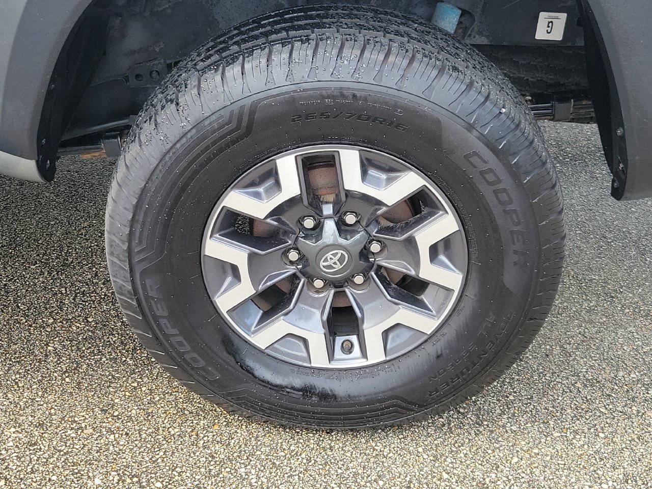 Used 2019 Toyota Tacoma TRD Off-Road w/ Technology Package AWD/4WD image 5