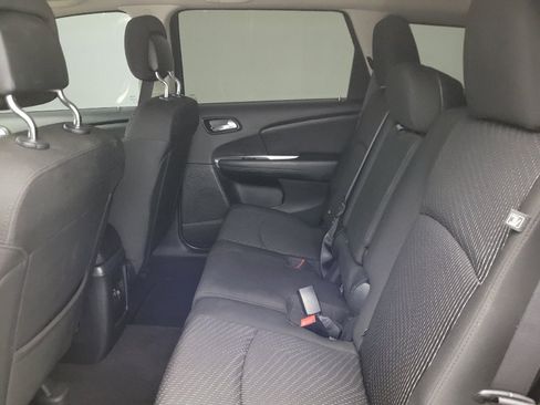 Used 2018 Dodge Journey SE w/ Popular Equipment Group FWD image 18