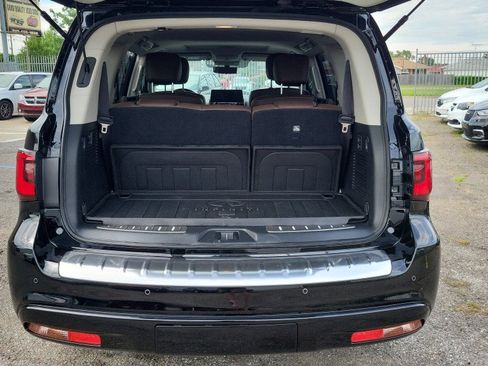 Used 2023 INFINITI QX80 Premium Select w/ All-Season Package AWD/4WD image 10