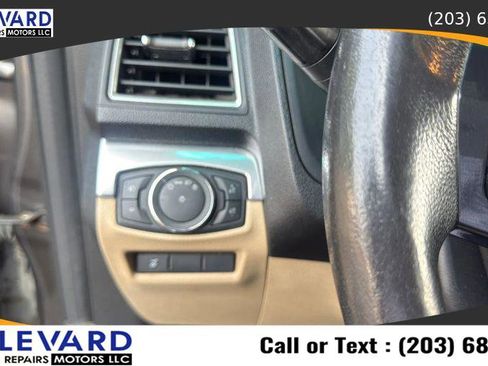 Used 2016 Ford Explorer Limited image 22