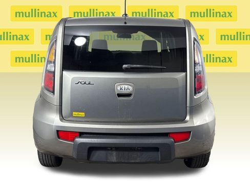 Used 2010 Kia Soul + FWD image 9
