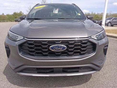 Used 2025 Ford Escape ST-Line FWD image 8