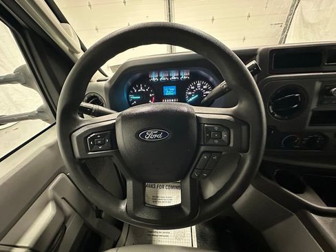 Used 2024 Ford E-350 and Econoline 350 Super Duty image 19