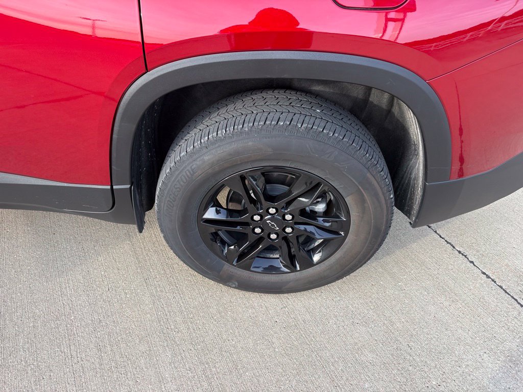 Used 2024 Chevrolet Traverse LT FWD image 21