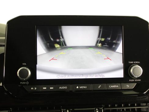 Certified 2025 Nissan Pathfinder SV FWD image 31