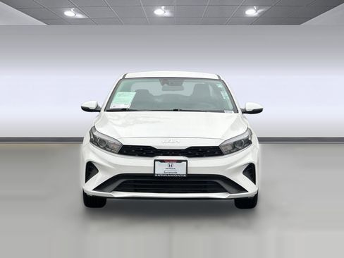 Used 2022 Kia Forte LXS w/ LXS Technology Package image 5