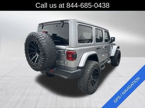 Used 2018 Jeep Wrangler Unlimited Sahara image 5