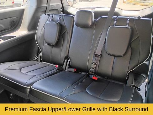 Used 2026 Chrysler Pacifica Limited w/ S Appearance Package FWD image 21