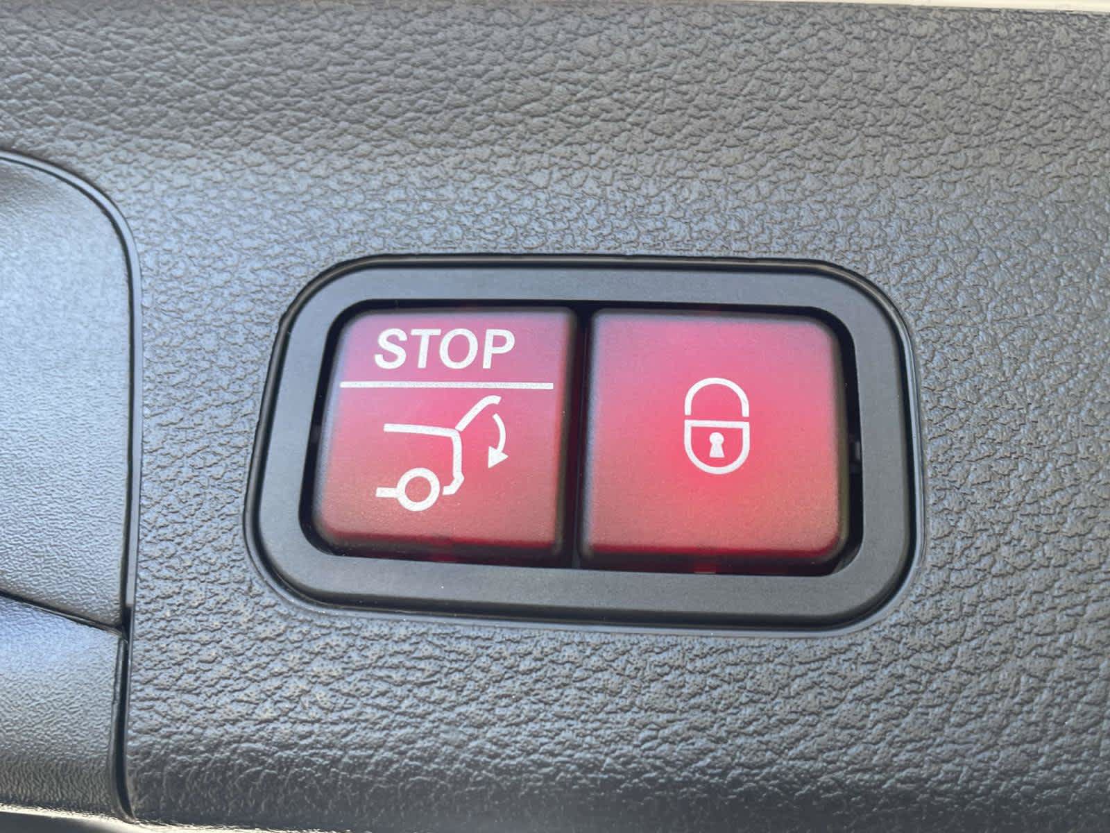 Used 2021 Mercedes-Benz GLS 450 4MATIC image 22