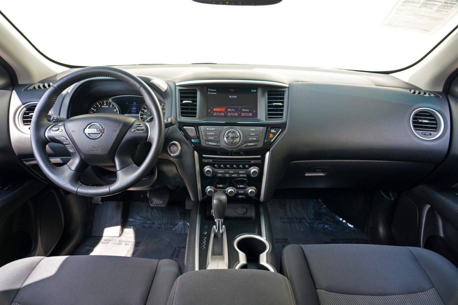 Used 2017 Nissan Pathfinder SV FWD image 11