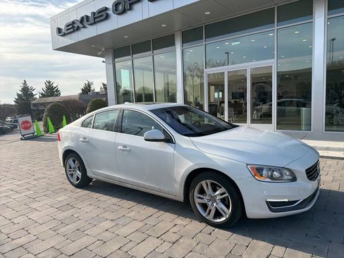 Used 2015 Volvo S60 T5 Premier image 4