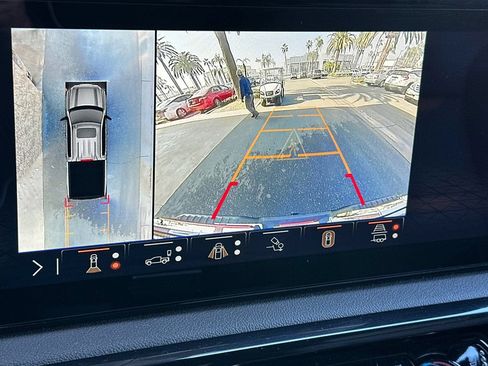 Certified 2025 GMC Sierra 1500 AT4 w/ AT4 Premium Package AWD/4WD image 19
