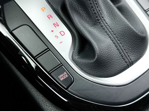 Used 2024 Kia Forte GT-Line image 8