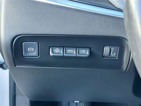 Used 2022 Buick Enclave Premium image 10