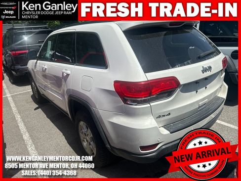 Used 2017 Jeep Grand Cherokee Laredo w/ Quick Order Package 23E AWD/4WD image 8