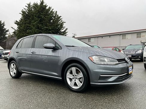 Used 2021 Volkswagen Golf 4-Door image 2