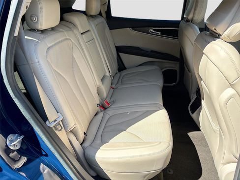 Used 2020 Lincoln Nautilus Reserve w/ Equipment Group 201A image 28