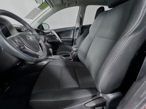 Used 2018 Toyota RAV4 XLE image 15