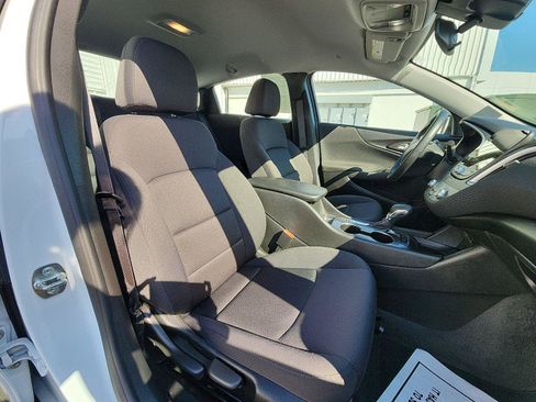 Used 2024 Chevrolet Malibu RS FWD image 23
