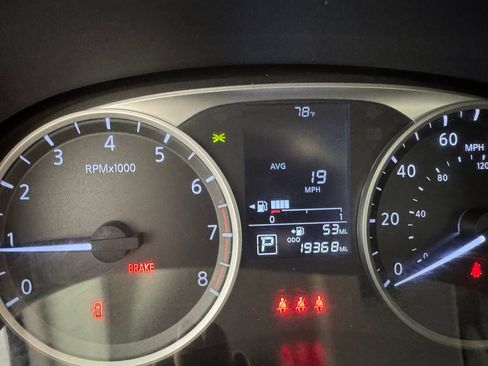 Used 2024 Nissan Kicks S FWD image 4
