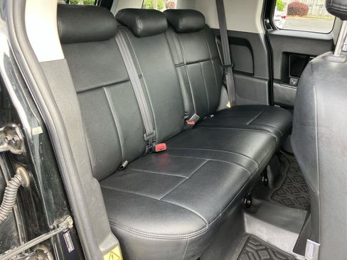 Used 2007 Toyota FJ Cruiser 2WD image 32